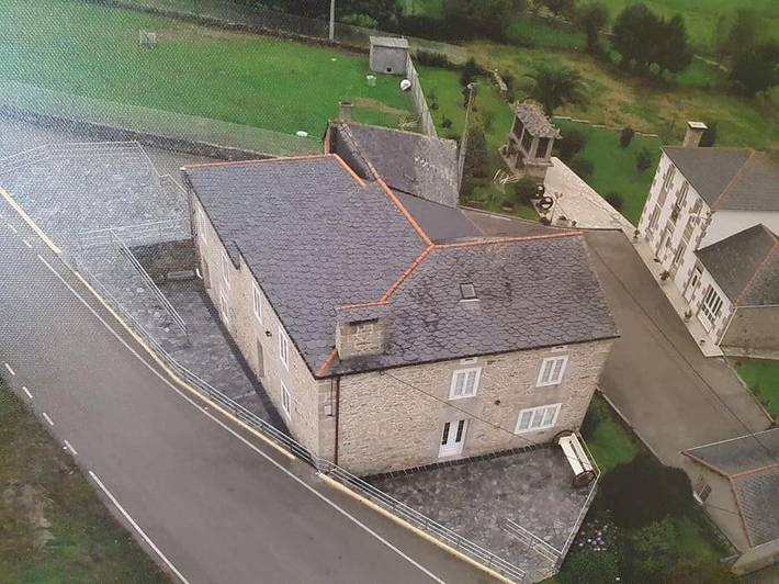 Casa rural para 10 personas, con terraza en Cervo 