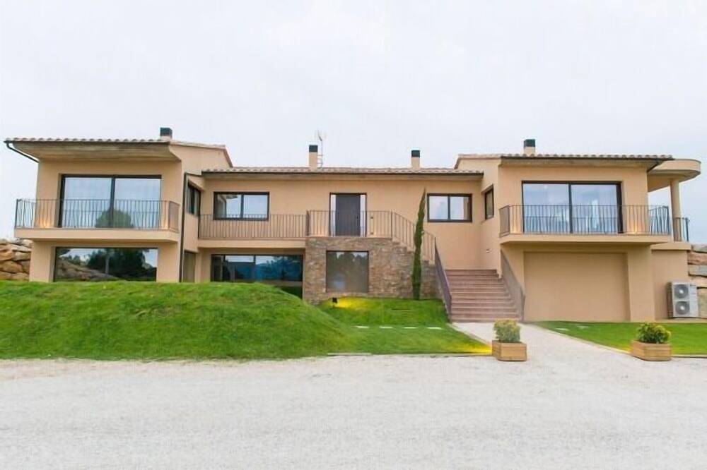 Casa rural (alquiler íntegro) El Serrat para 18 personas in Vilademuls, Pla de l'Estany