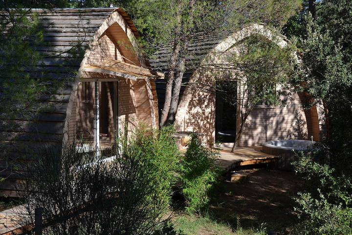 Gîte pour 4 personnes, avec terrasse ainsi que jacuzzi et jardin à Mazan - 2