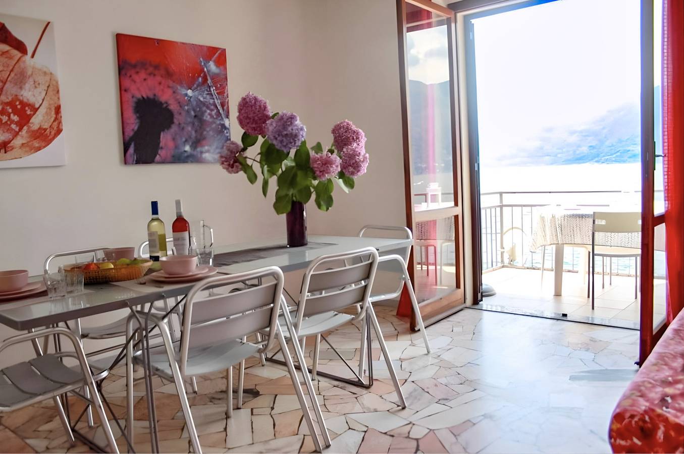Apartamento entero, Apartamento de vacaciones para 4 personas con vistas in Brezzo di Bedero, Lago Maggiore en Lombardía