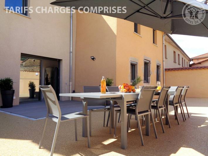 Gîte pour 12 personnes, avec Terrasse et Jardin