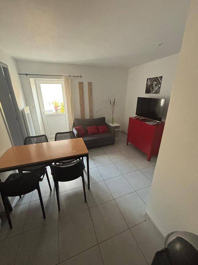 Appartement entier, Two-Bedroom House in La Meignanne, Vallée de la Loire