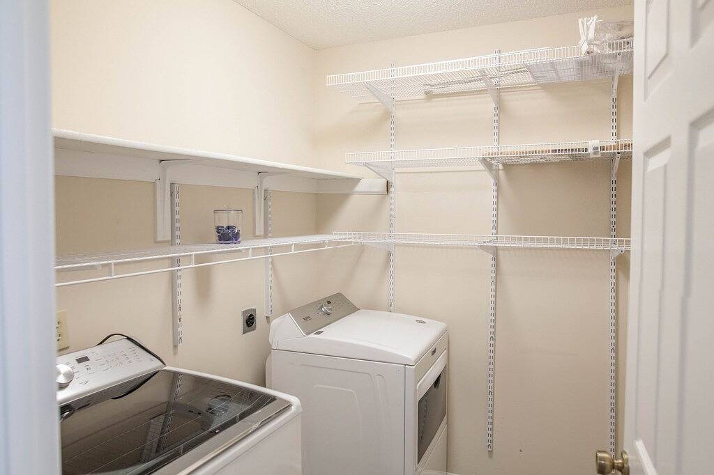 Cute 1 Level townhome close to Hpu / Furniture mkt in High Point, Guilford County