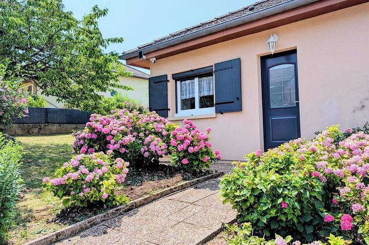 Location de vacances pour 2 personnes, avec Terrasse et Jardin dans Dannemarie-sur-Crète
