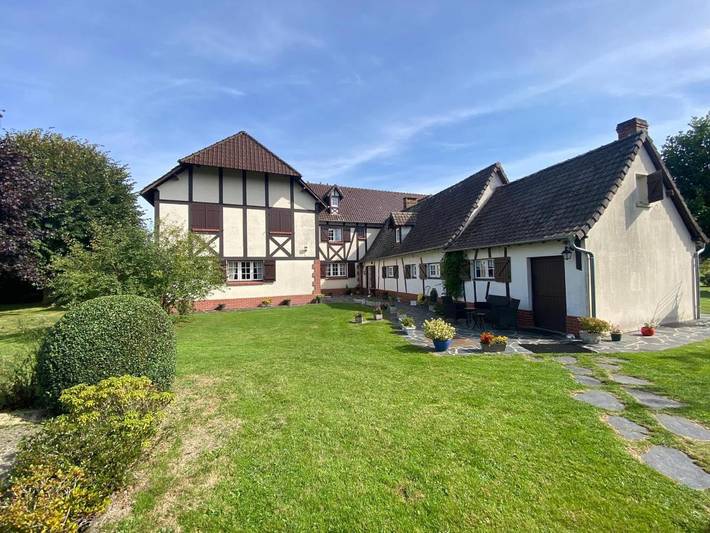Chambre d’hôte pour 2 personnes, avec Terrasse ainsi que Jardin et Vue à Grandcourt