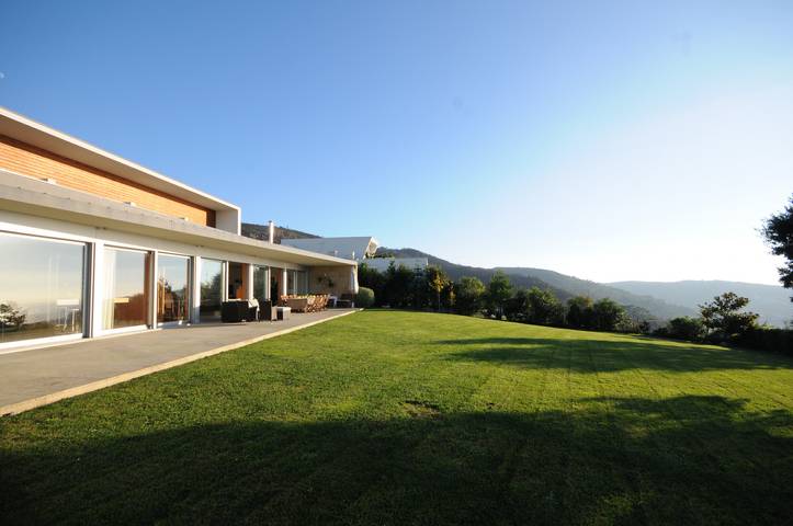 Location de vacances pour 8 personnes, avec jardin ainsi que piscine et vue sur l’océan dans Caminha - 2