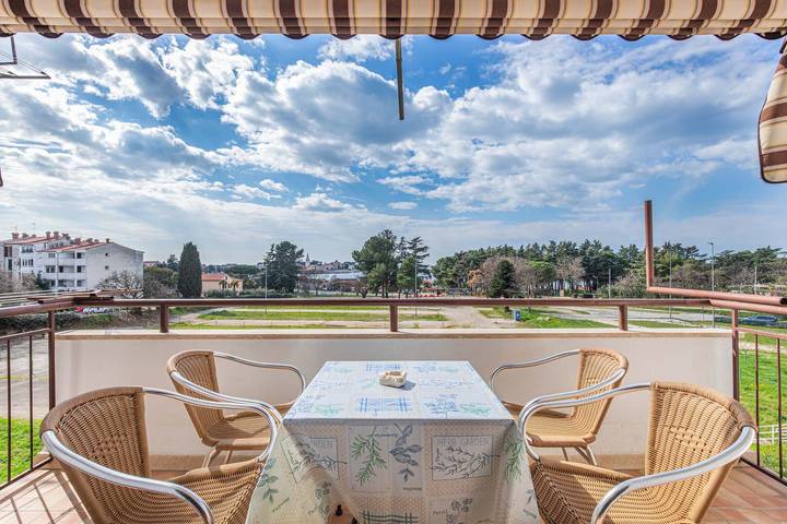 Ferienwohnung für 5 Personen, mit Balkon in Poreč - 2