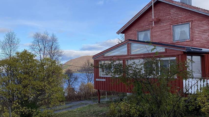 Ferienhaus für 8 Personen, mit Terrasse und Garten in Troms