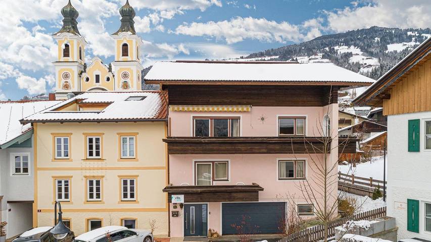Chalet voor 14 personen, met balkon en sauna in Hopfgarten im Brixental