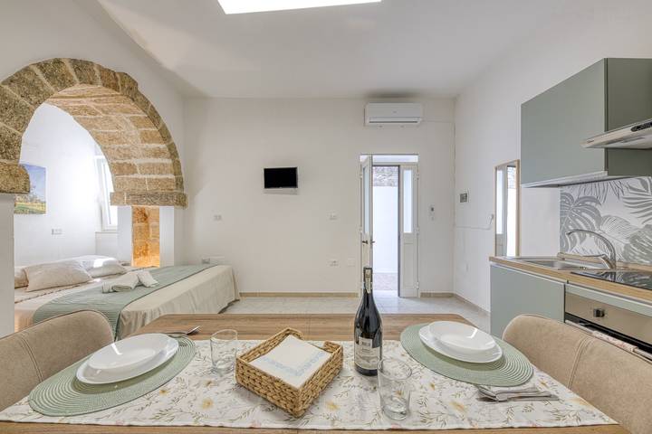 Holiday Home 'Dimora' with Shared Terrace & Garden, Air Conditioning
