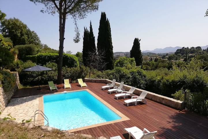 Villa pour 8 personnes, avec jardin et terrasse à Mougins