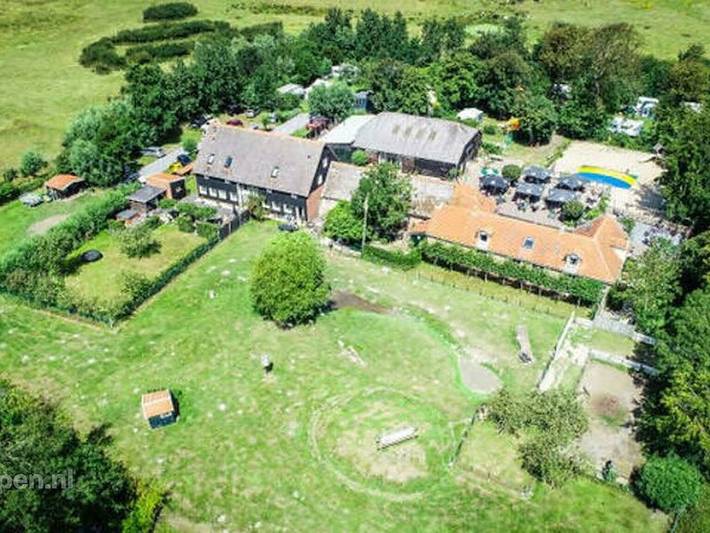 Strandhaus für 6 Personen, mit Terrasse und Balkon/Terrasse in Vrouwenpolder
