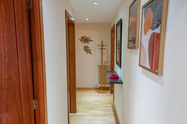 Gîte pour 6 personnes, avec jacuzzi et balcon à Sant Joan de les Abadesses - 2