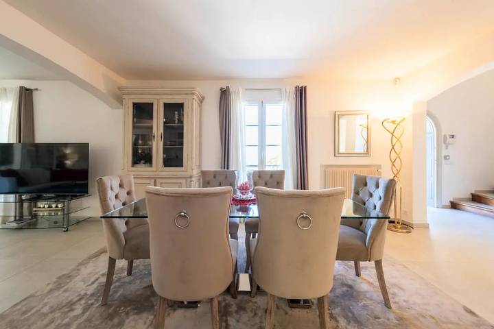 Villa 210m2 mit Schwimmbad - Mougins in Le Cannet, Mittelmeerküste (Frankreich)