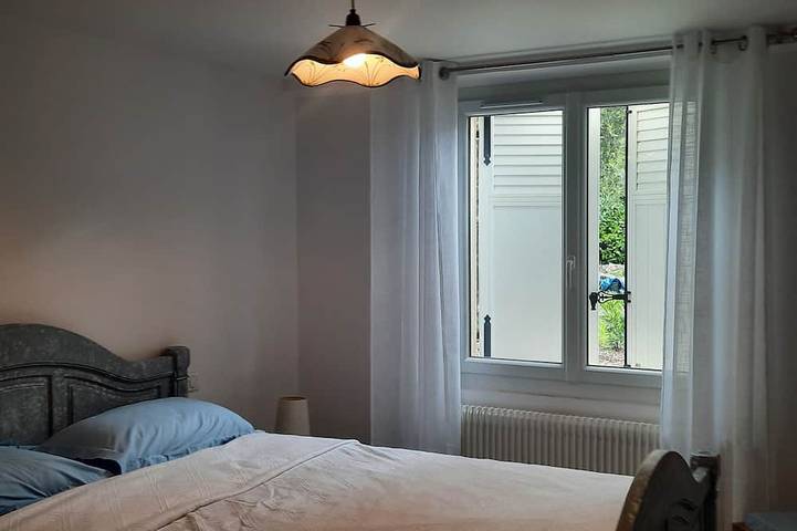 Gîte pour 4 personnes, avec terrasse ainsi que jardin et piscine à Le Bar-sur-Loup - 2