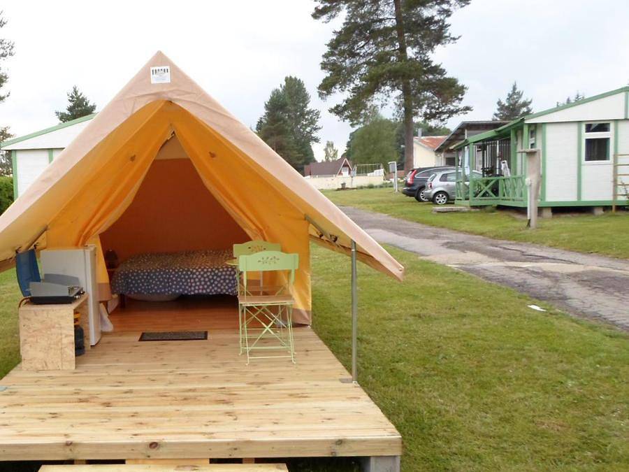 Camping Les Pinasses - Tente 2 personnes - Bungalow toilé La Canada 12 m² (sans sanitaires privatifs) in La Chapelle-devant-Bruyères, Saint-Dié-des-Vosges