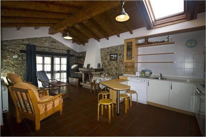 Casa rural para 4 personas, con Balcón y Terraza además de Jardín y Vistas en Ribadesella