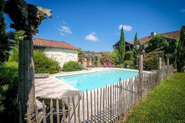 Villa pour 10 personnes, avec balcon et jardin dans le Gers