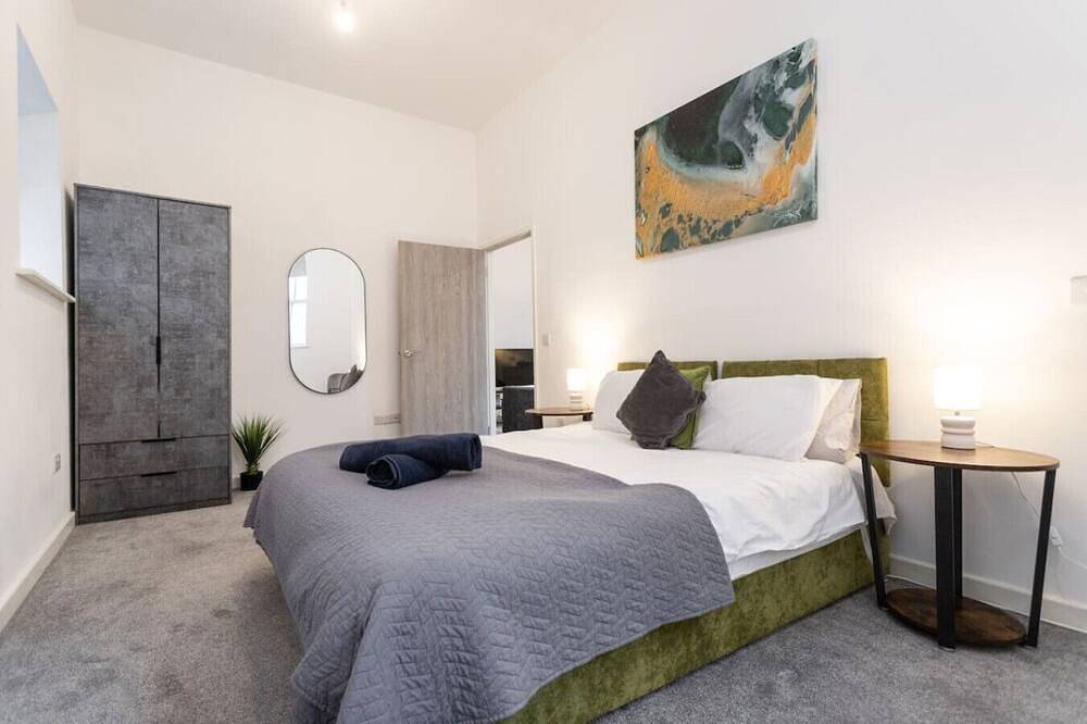 Apartment for 3 People in Swindon, North Wessex Downs