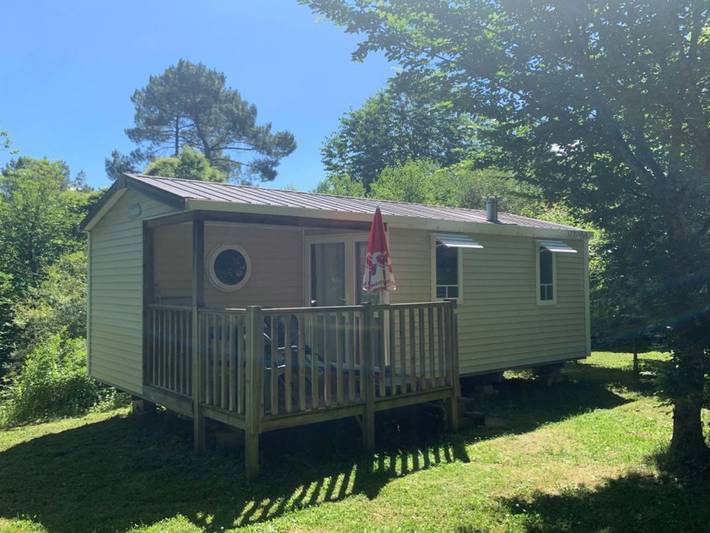 Camping pour 4 personnes, avec piscine, animaux acceptés