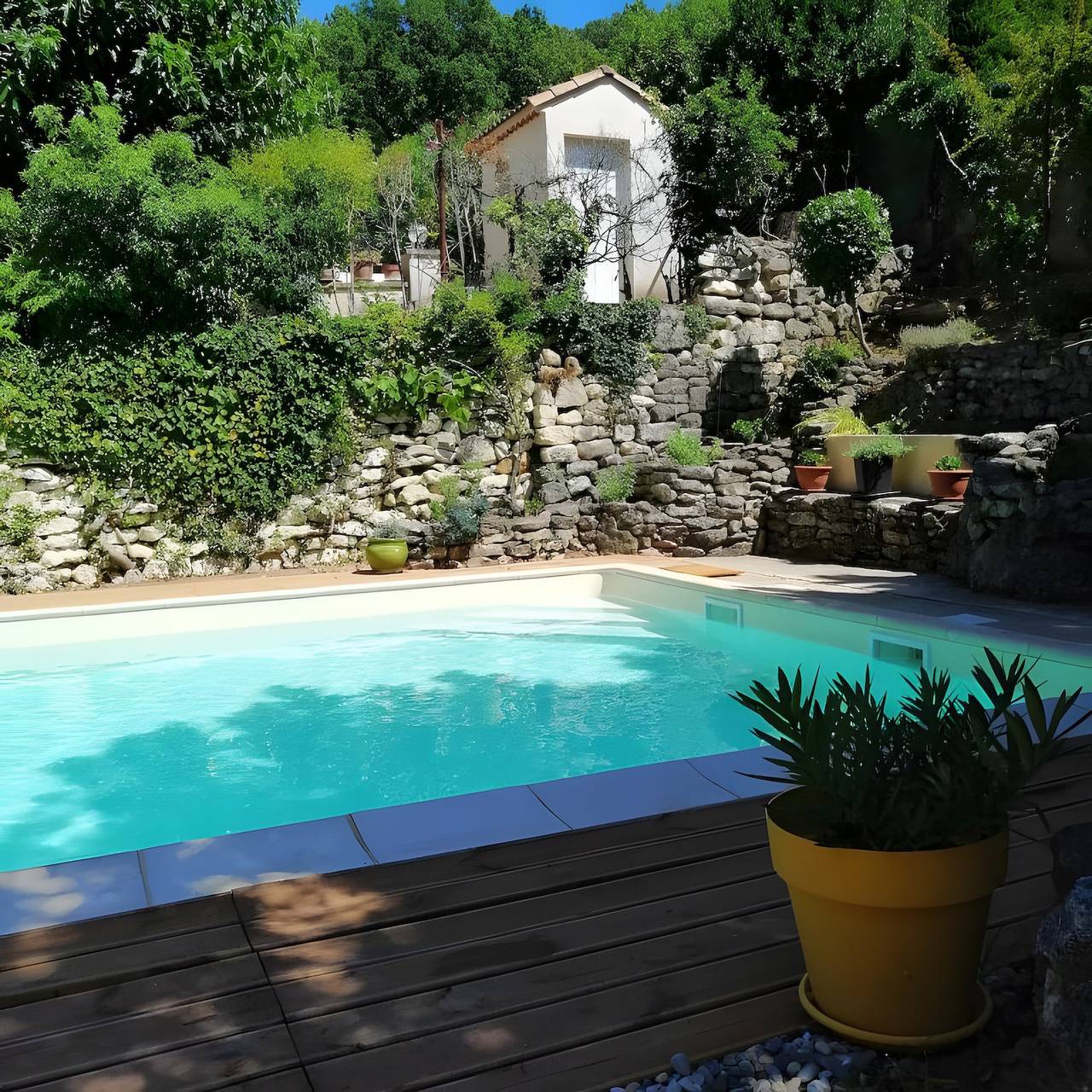 Gîte chez nanou, piscine privée de 10m x 5m in Saint-Paul-Trois-Châteaux, Région de nyons