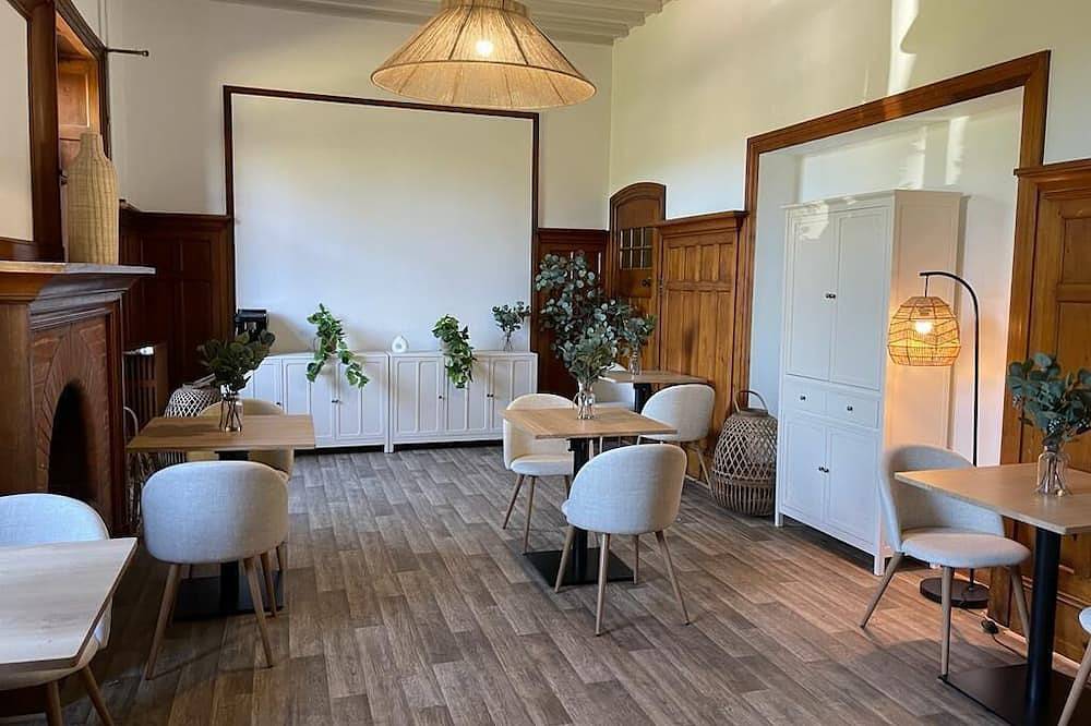 7 Bedroom Private vacation home in Annonay in Annonay, Tournon-sur-Rhône region