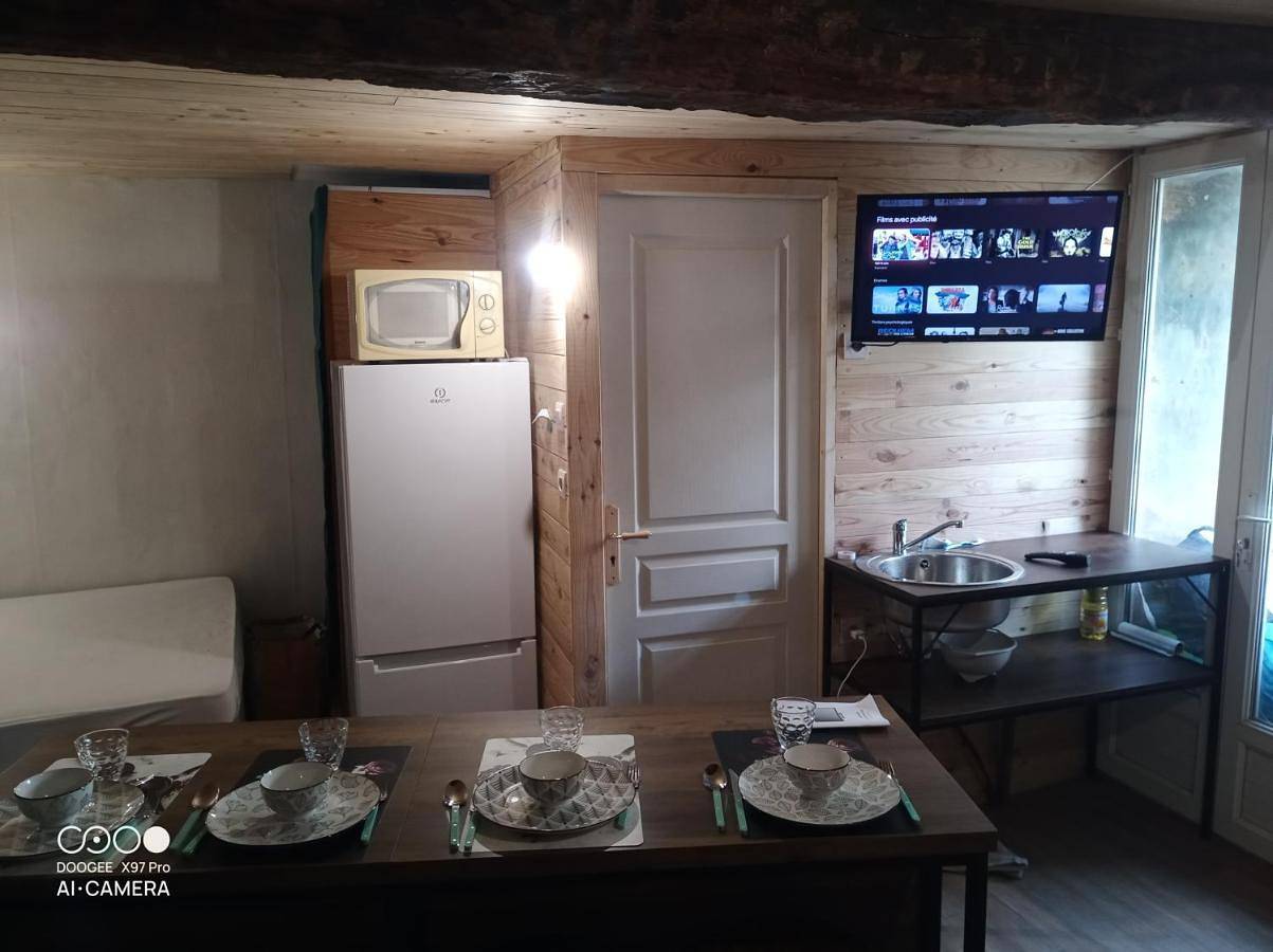 Appartement entier, One-Bedroom Apartment in Mauléon-Barousse, Pyrénées