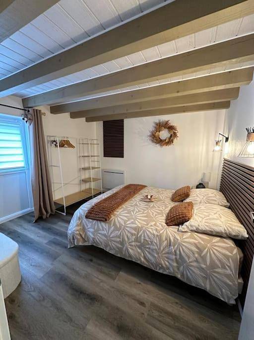 Gîte pour 4 personnes, avec terrasse dans Navenne