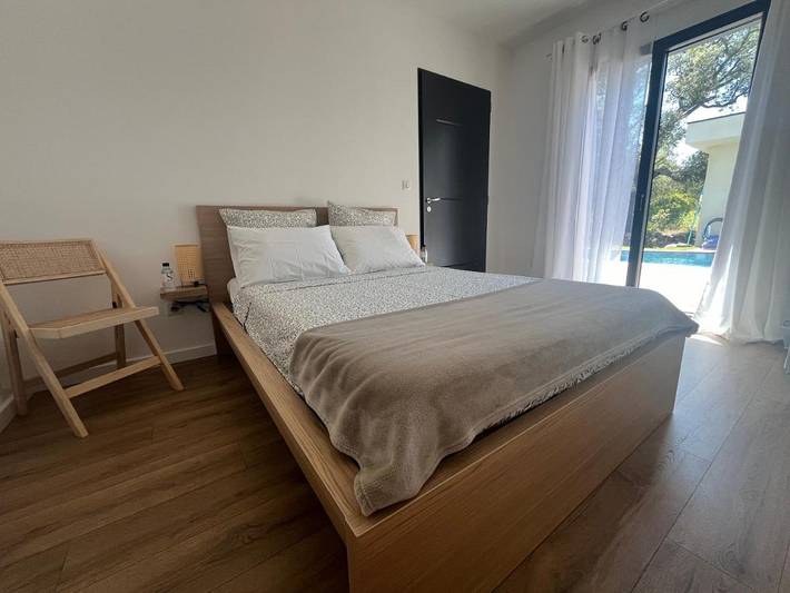 Location de vacances pour 2 personnes, avec jardin ainsi que piscine et terrasse dans Sainte-Lucie de Porto-Vecchio - 2