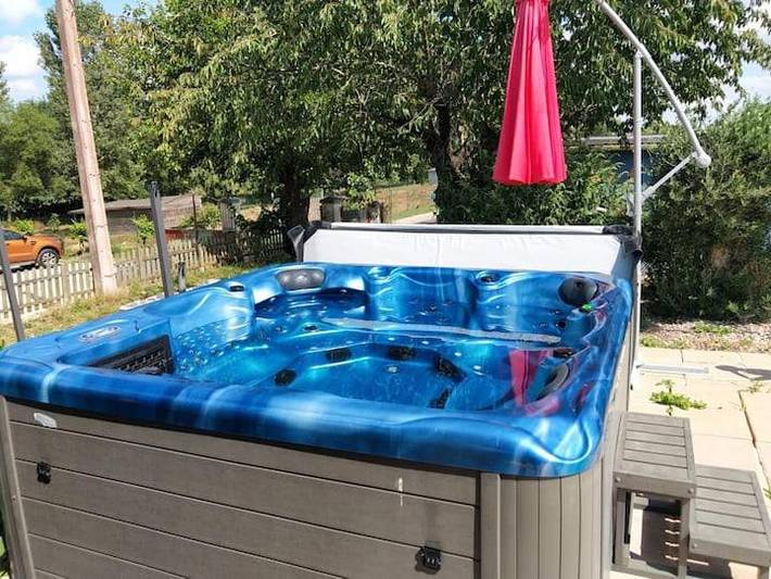 Location de vacances pour 6 personnes, avec jacuzzi ainsi que piscine et jardin à Septfonds - 4