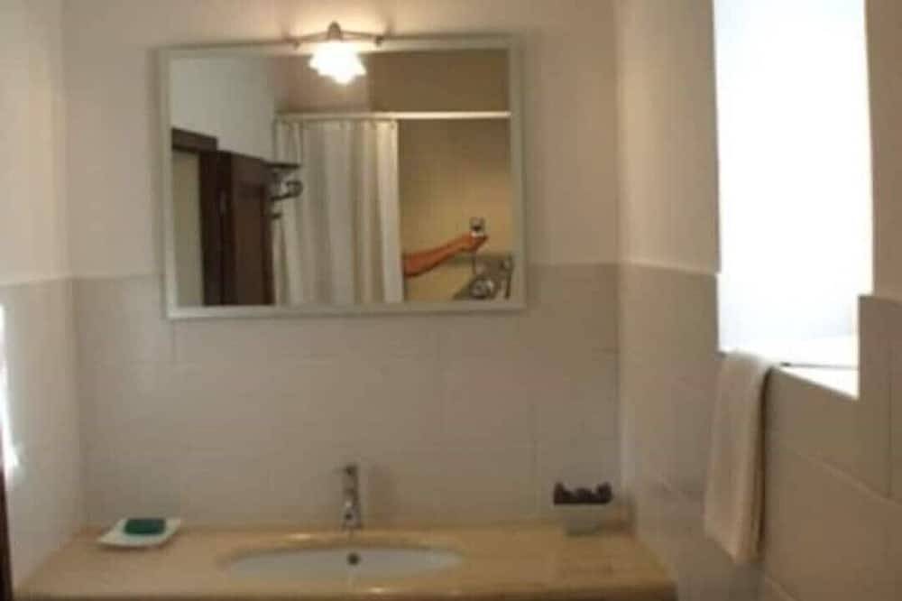 Casa La Cella - zur alleinigen Nutzung mit beheizbarem Pool und Sauna in Castel Focognano, Casentino