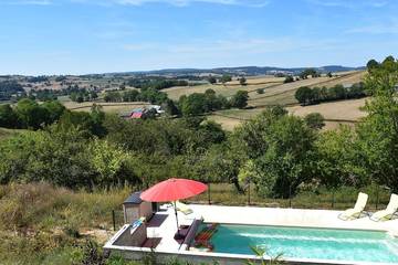 Cottage pour 5 personnes, avec piscine et terrasse, animaux acceptés dans Cuzy