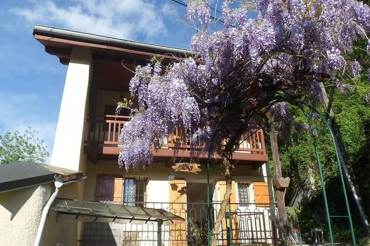 Location de vacances pour 7 personnes, avec Balcon à Chamoux-sur-Gelon