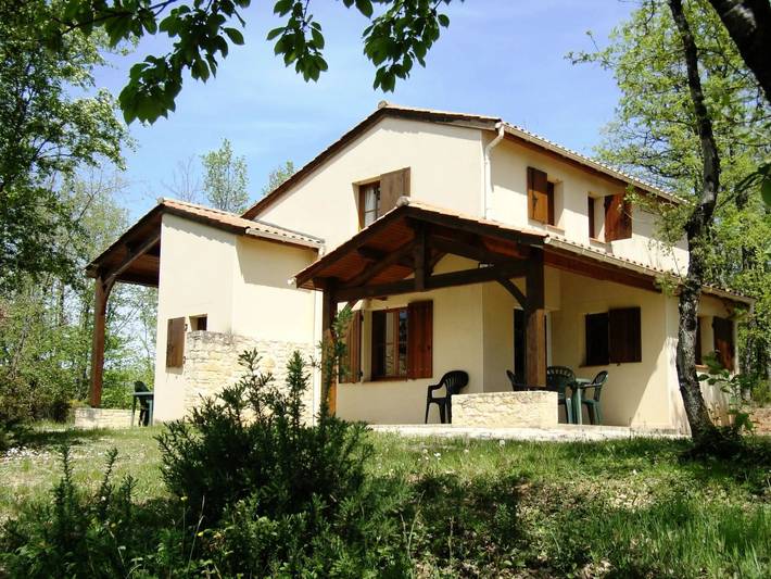 Villa pour 8 personnes, avec Terrasse ainsi que Jardin et Piscine