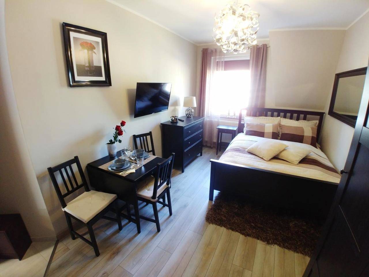 Ganze Ferienwohnung, Double Room with Private Bathroom in Kamień Pomorski, Baltic Sea Pomerania