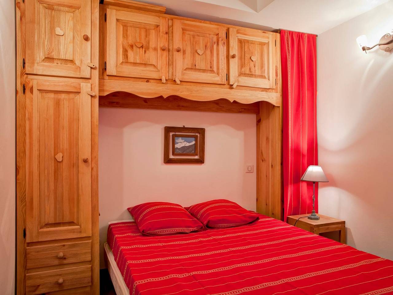 Entire apartment, Central 3-Bedroom Apartment with Terrace in Brides-les-Bains in Brides-les-Bains, Les Trois Vallées