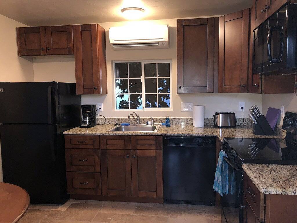 Saubere, luxuriöse 1 Schlafzimmer mit allem, was Sie brauchen. Granit, Travertin! in Tucson, Pima County