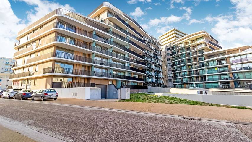 Ferienwohnung für 6 Personen, mit Pool und Terrasse sowie Garten in Oostende