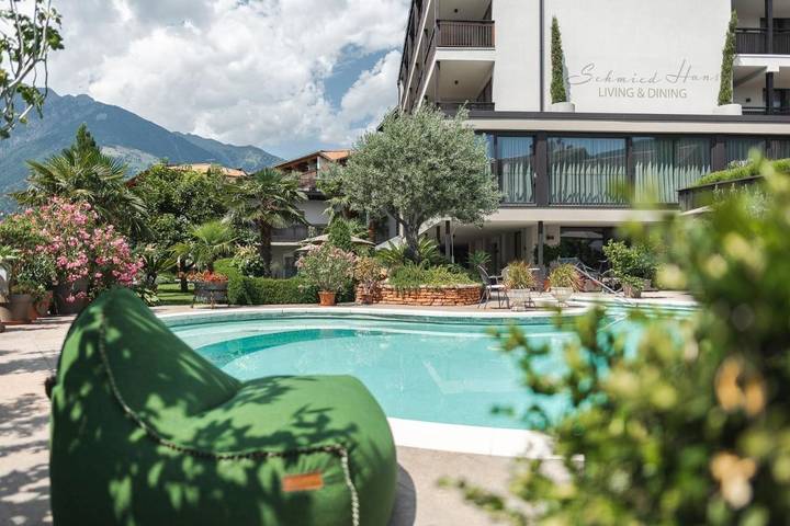 Apartmenthotel für 4 Personen, mit Sauna und Garten sowie Pool und Ausblick, mit Haustier in Schenna