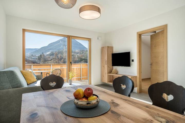 Ferienwohnung für 4 Personen, mit Balkon und Garten in Lana