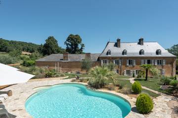 Cottage pour 15 personnes, avec jardin dans Anoye