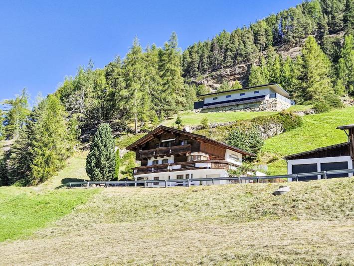 Ferielejlighed for 9 personer, med Terrasse og Have i Sölden