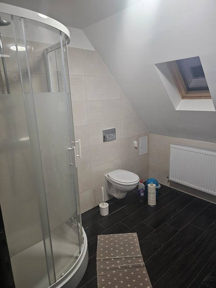 Ganze Ferienwohnung, Schöne Vollausgestattete Monteurs- Gästewohnung in der Gartenstadt Leuna und nähe Geiseltalsee / 2409 in Leuna, Saale-Unstrut