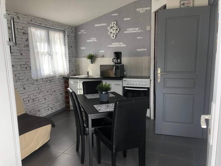 Maison d’hôte pour 2 personnes, avec terrasse ainsi que vue et jardin à Le Fenouiller - 2