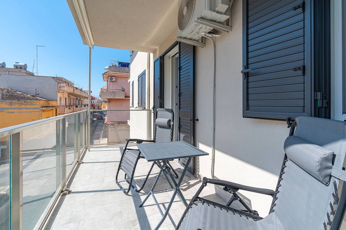 Appartamento intero, Appartamento 'Marinella' con Balcone, Wi-Fi e Aria Condizionata in Capo Passero, Portopalo di Capo Passero