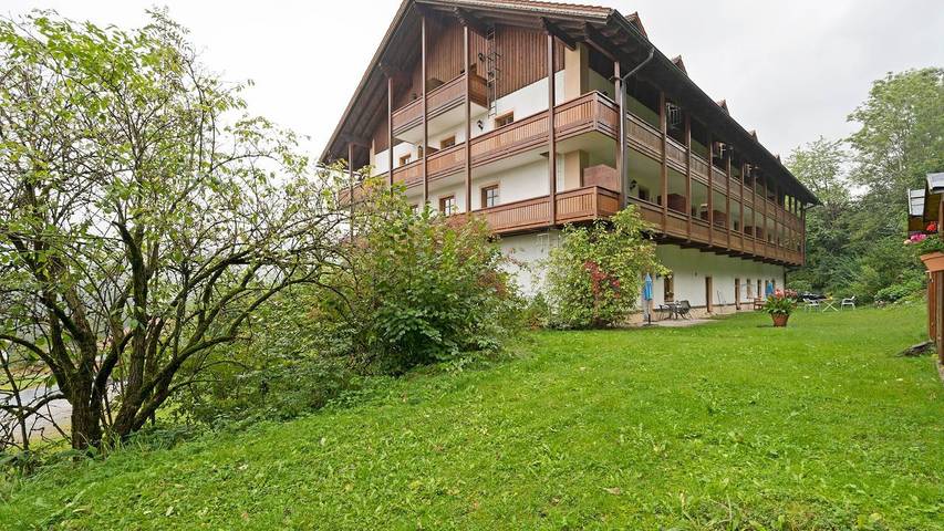 Ferienwohnung für 2 Personen, mit Pool und Balkon sowie Garten und Sauna - 1