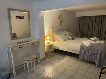 Vakantieappartement voor 2 Personen in Pyrgos Dirou, Messenische Golf, Afbeelding 2