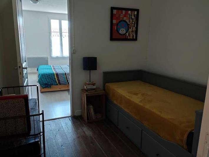 Location de vacances pour 3 personnes, avec jardin à Corme-Royal - 2
