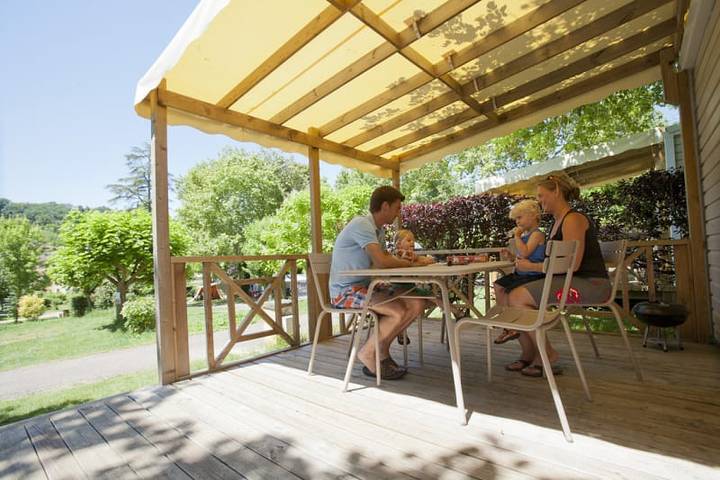 Caravane pour 4 personnes, avec balcon/terrasse et terrasse à Le Bourg-d'Oisans - 2