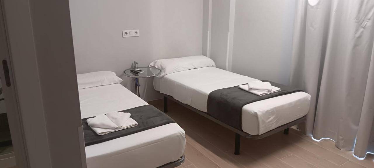 Albergue Santiago Apostol in Logroño, La Rioja Province